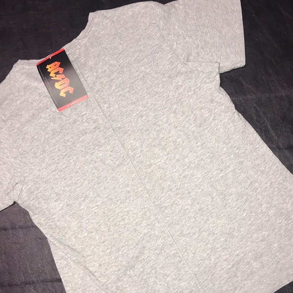 NWT AC/DC graphic tee - Picture 4 of 4
